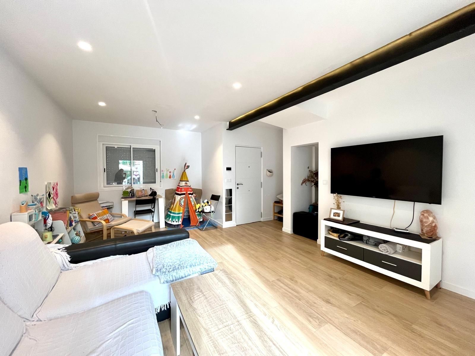 Living room of House or chalet for sale in Elche / Elx  with Air Conditioner, Heating and Terrace