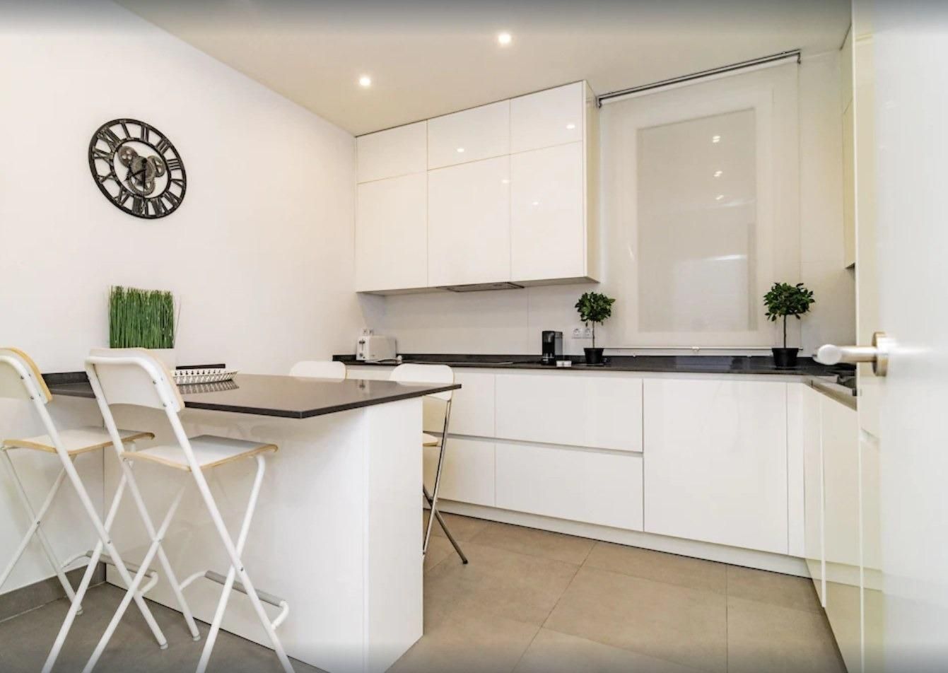 Cuina de Apartament de lloguer en Mislata amb Aire condicionat i Balcó