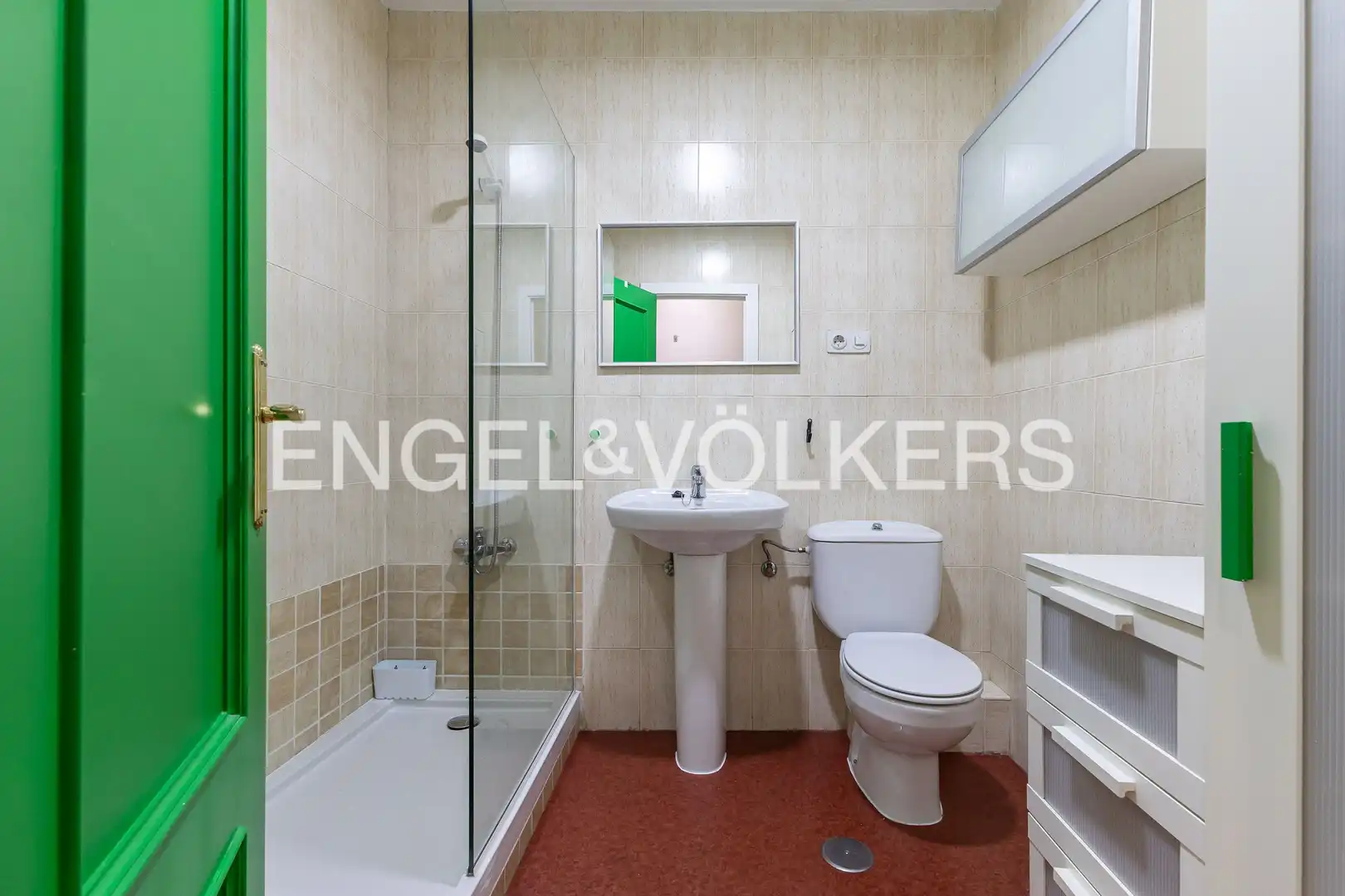 Bathroom of Flat for sale in Madrid  with Air Conditioner, Heating and Parquet flooring