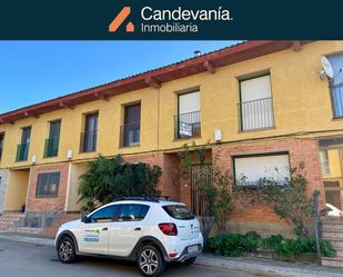 Vista exterior de Casa adosada en venda en Gurrea de Gállego amb Calefacció