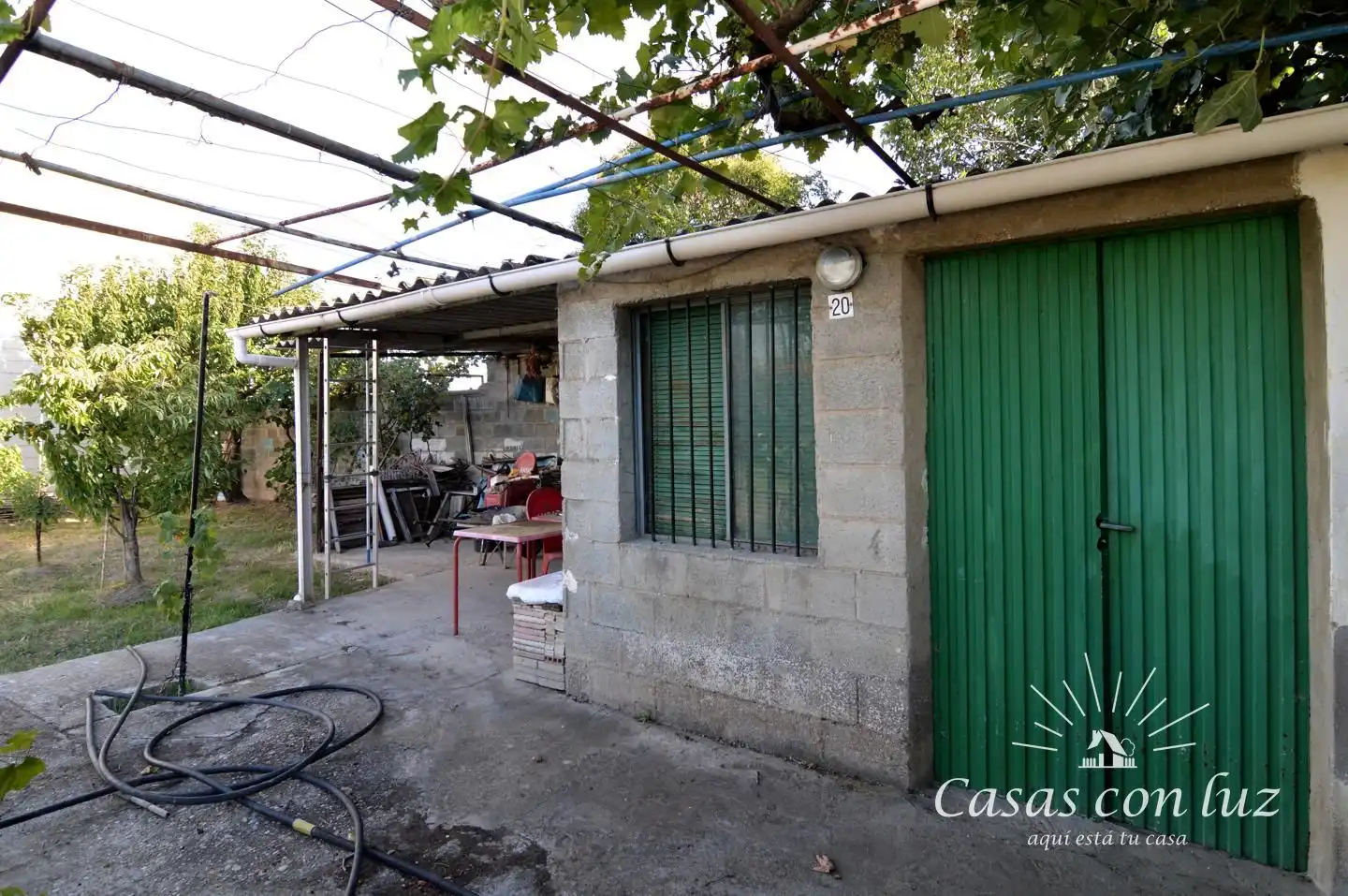 Jardí de Casa adosada en venda en Zaragoza amb Jardí privat, Traster i Piscina