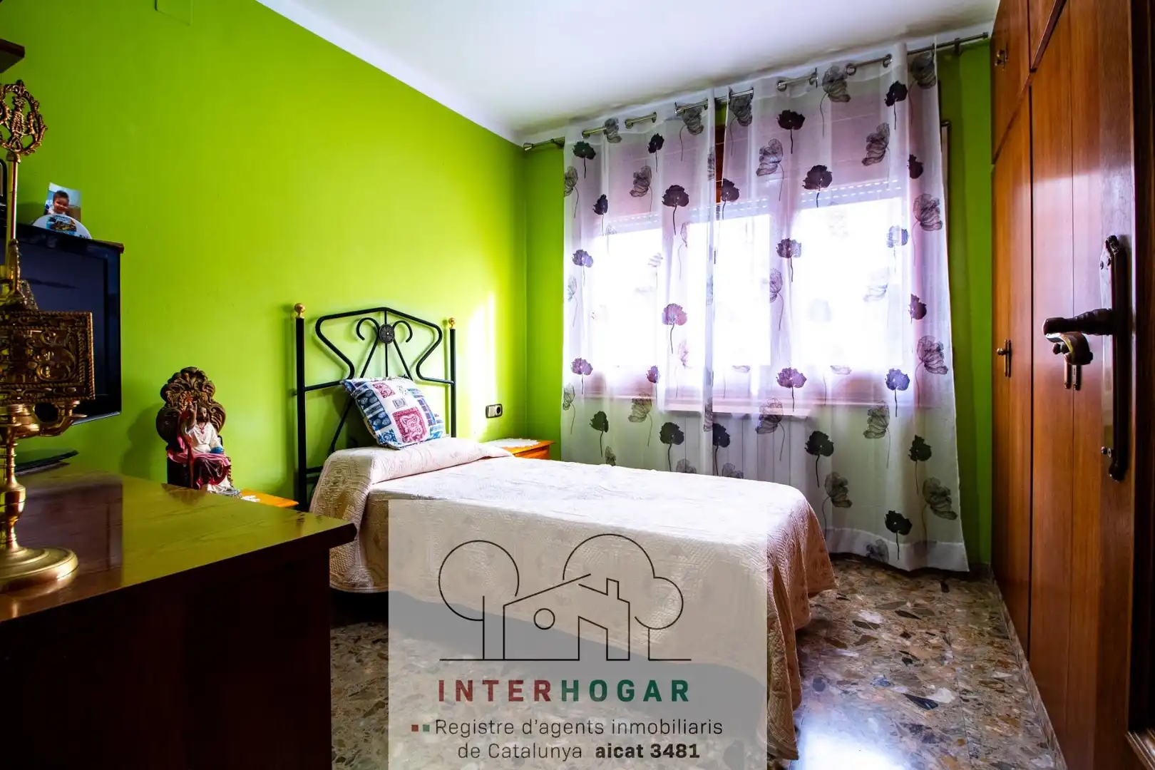 Bedroom of Houses for sale in Cerdanyola del Vallès
