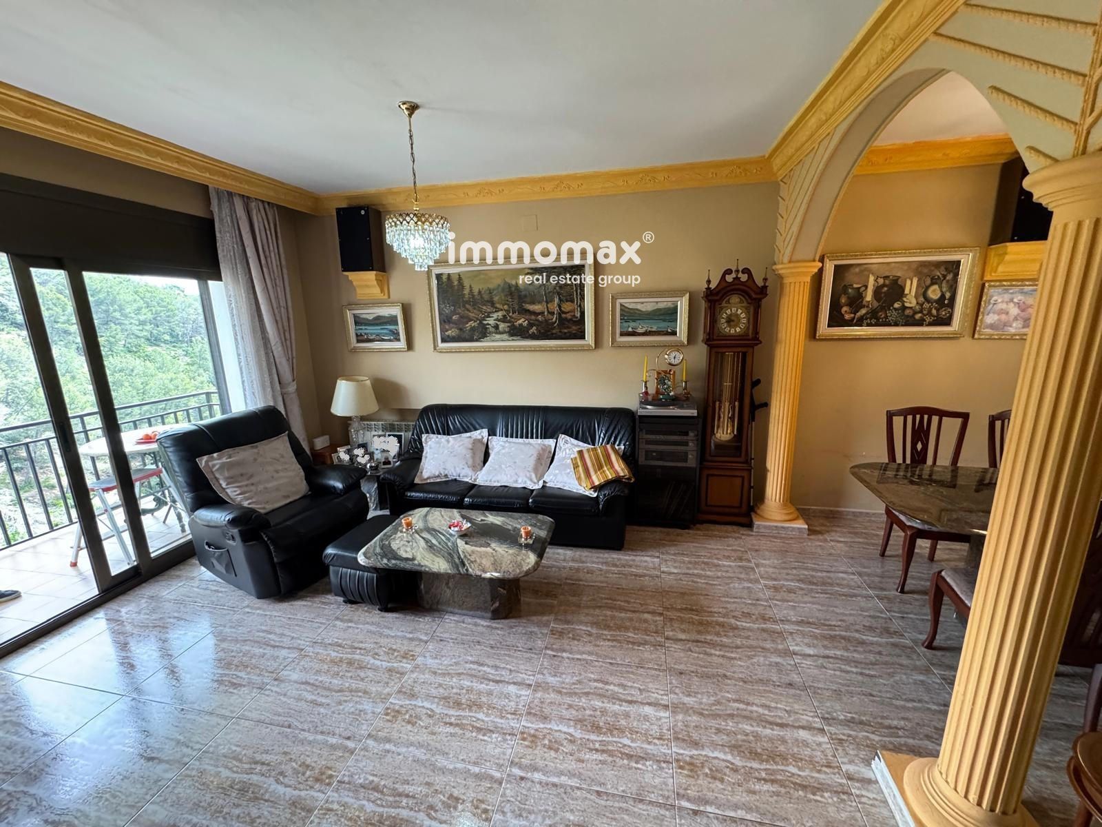 Sala d'estar de Casa o xalet en venda en Santa Coloma de Cervelló amb Calefacció, Terrassa i Traster