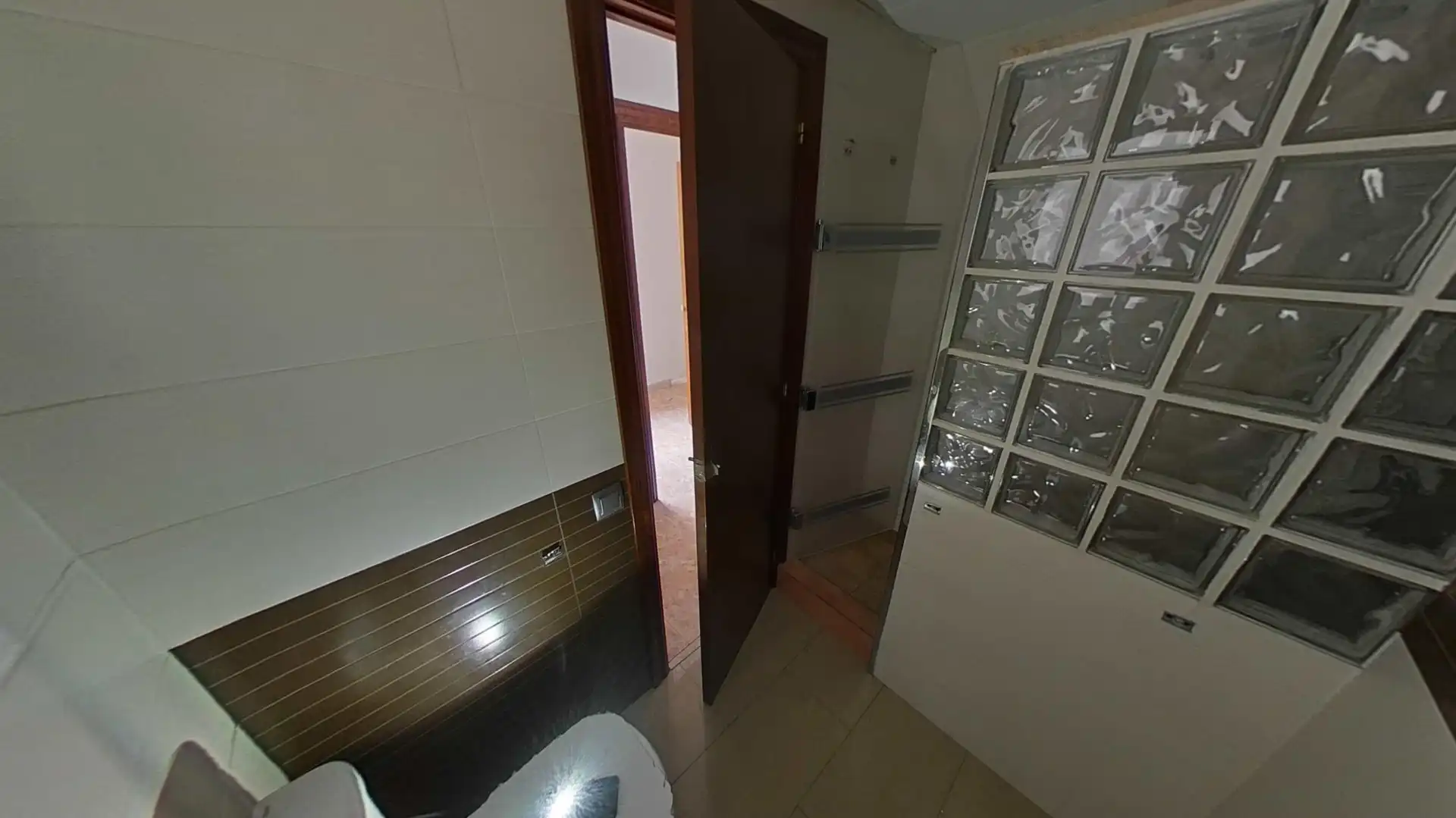 Bany de Apartament en venda en Viladecans amb Aire condicionat