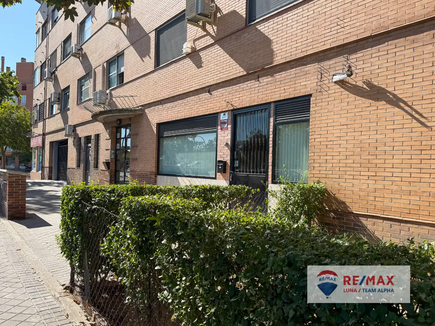 Vista exterior de Local de alquiler en Madrid con Aire acondicionado, Calefacción y Parquet