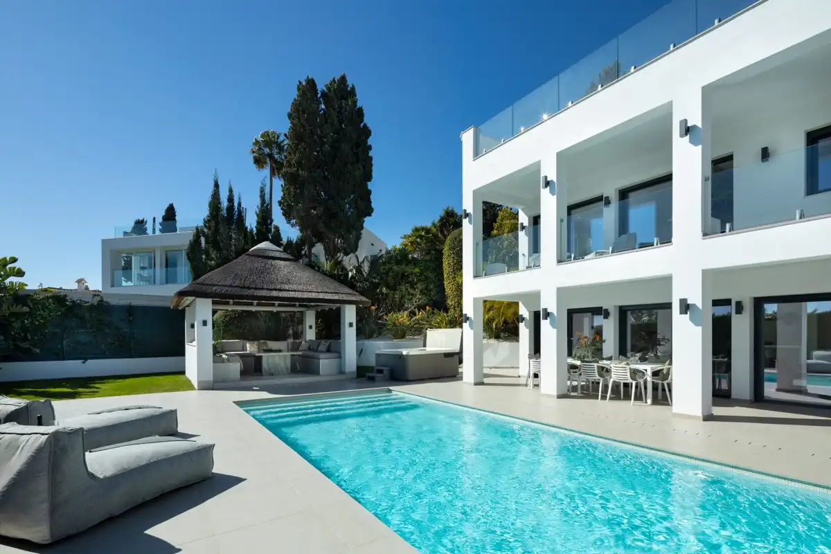 Villa con terrazza in vendita a Nueva Andalucía, imagen 2