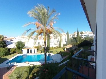 Pis amb piscina en venda a C/ Saturno de Riviera del Sol                 -  Conjunto Las Palmeras  -