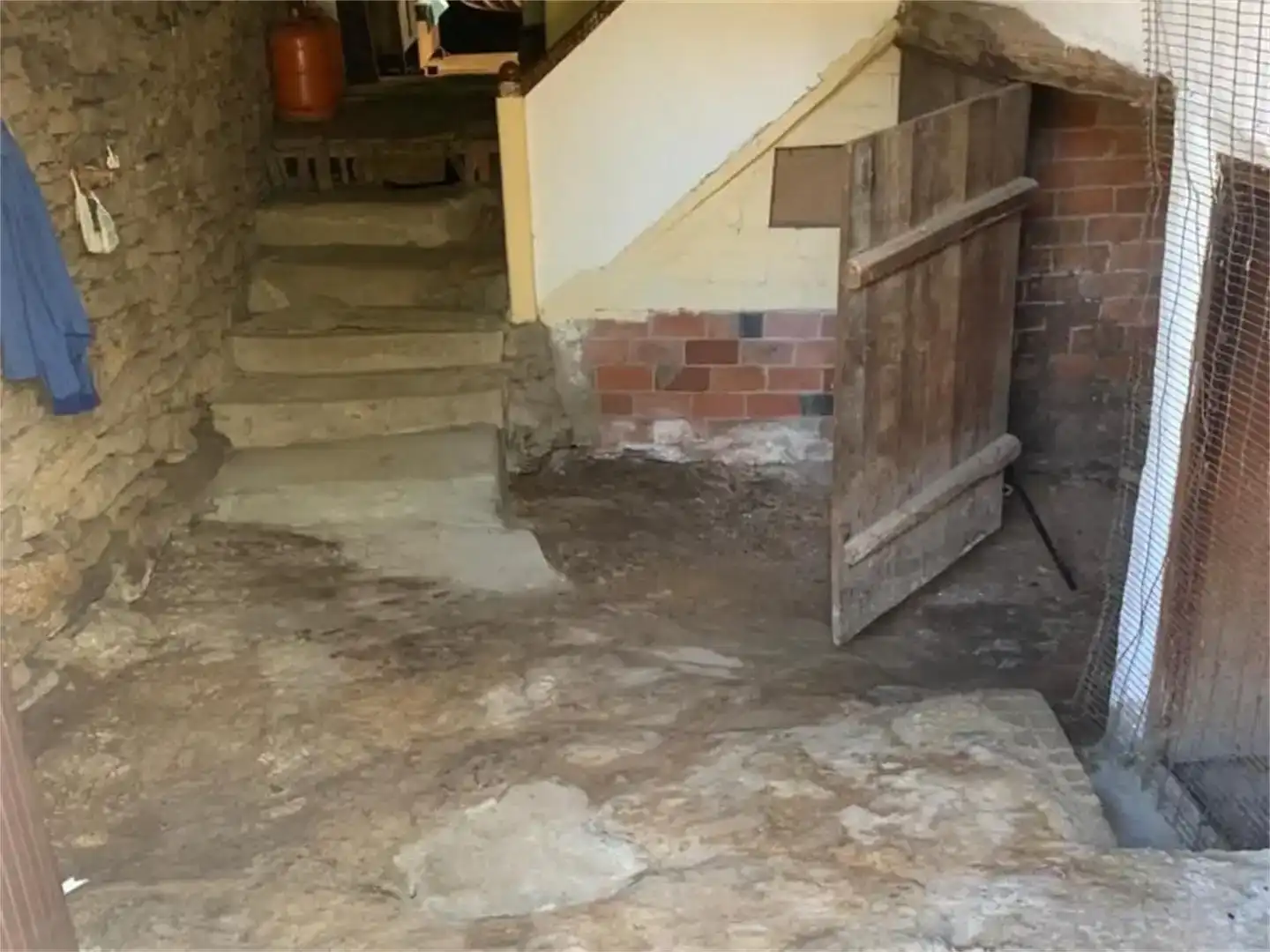 Casa adosada en venda en Viana do Bolo amb Jardí privat, Traster i Moblat