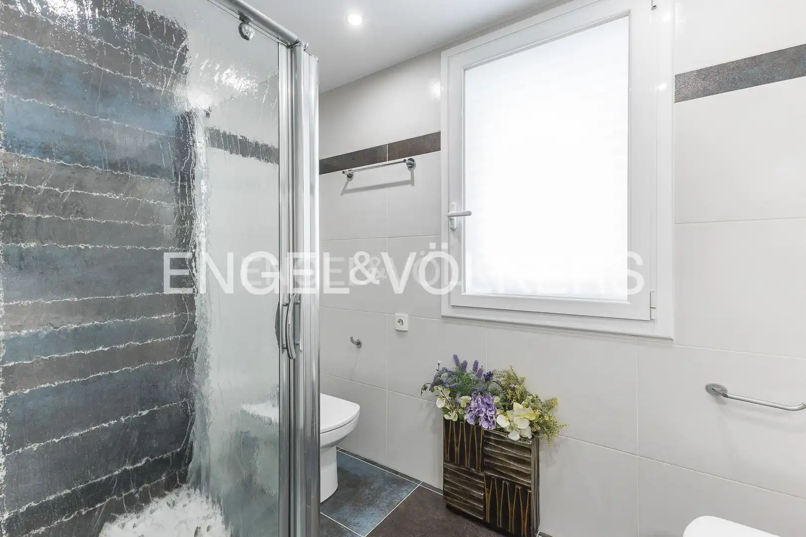 Bathroom of Houses for sale in Sant Boi de Llobregat  with Air Conditioner, Heating and Private garden