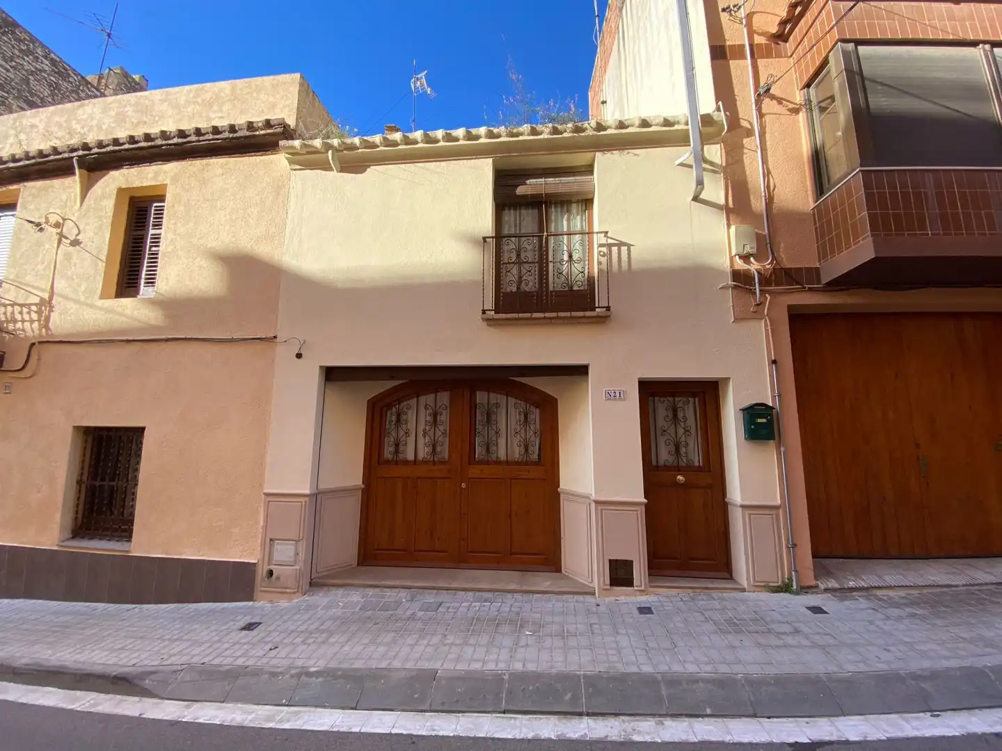 Vista exterior de Finca rústica en venda en La Pobla de Montornès   amb Aire condicionat i Calefacció