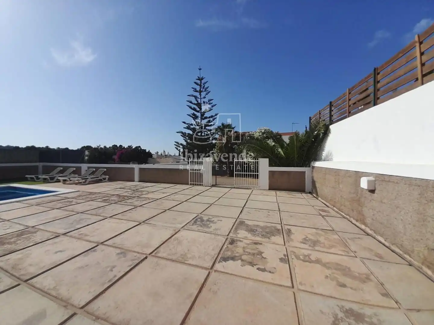 Vista exterior de Casa o xalet en venda en Sant Josep de sa Talaia amb Aire condicionat, Calefacció i Parquet