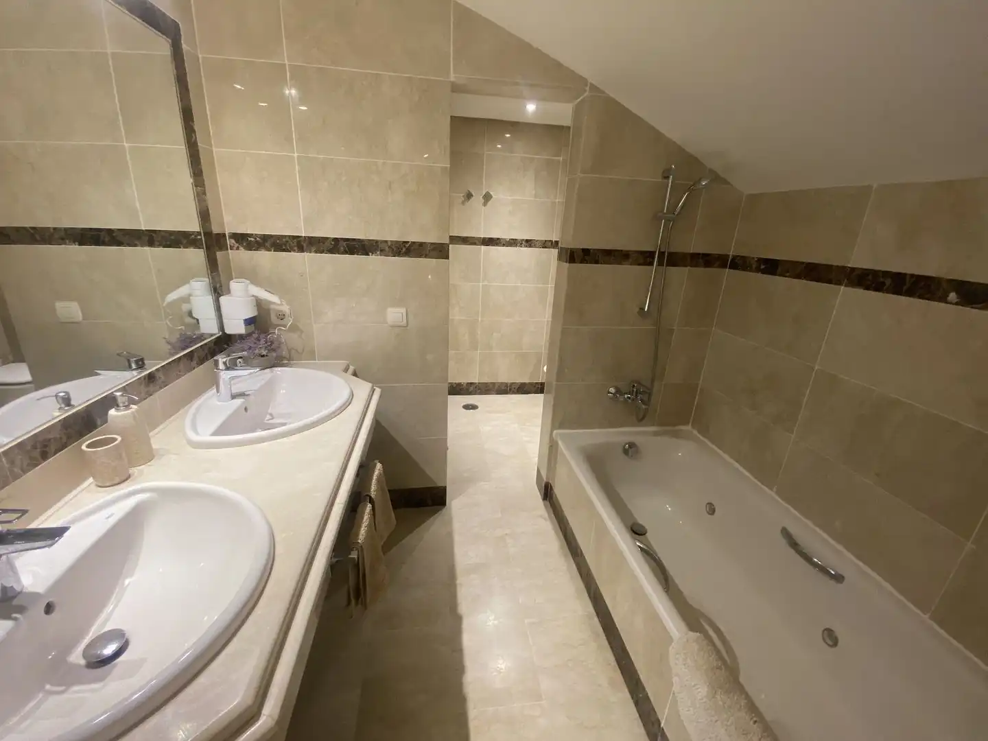 Apartment with lift to rent in Nueva Andalucía, imagen 18