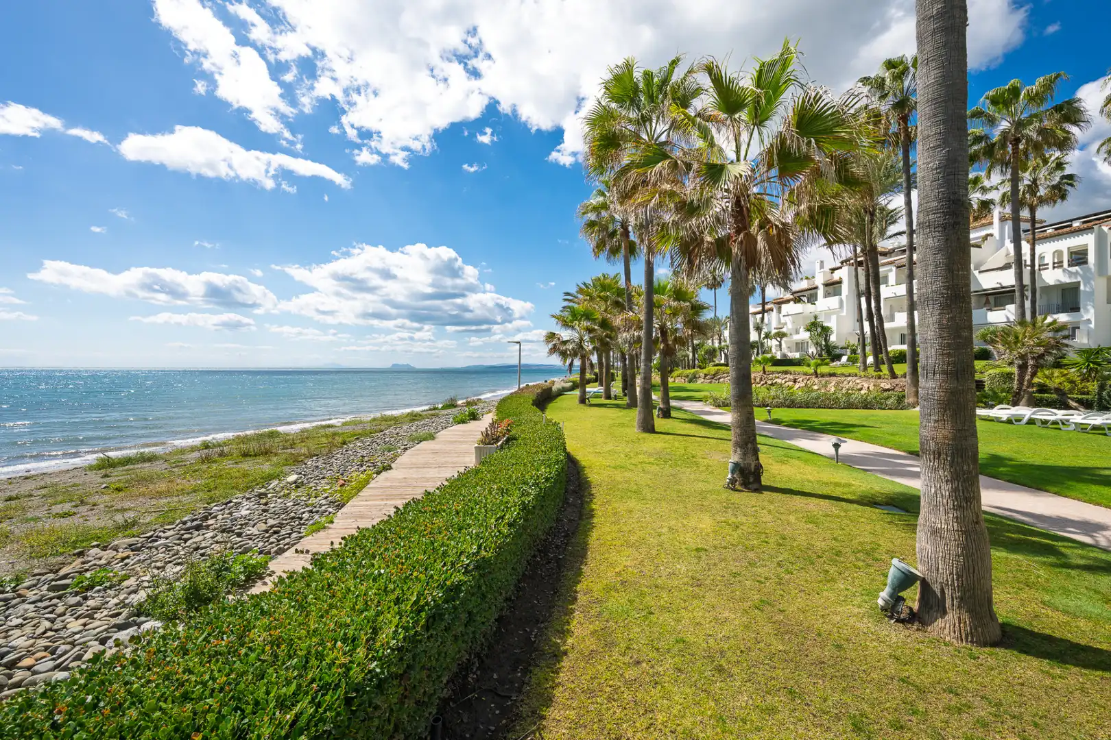 Exterior view of Ground floor for sale in Estepona  with Air Conditioner, Terrace and Swimming Pool
