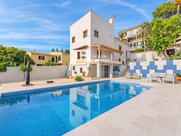 Casa con piscina en venta en Francesc Vidal i Sureda