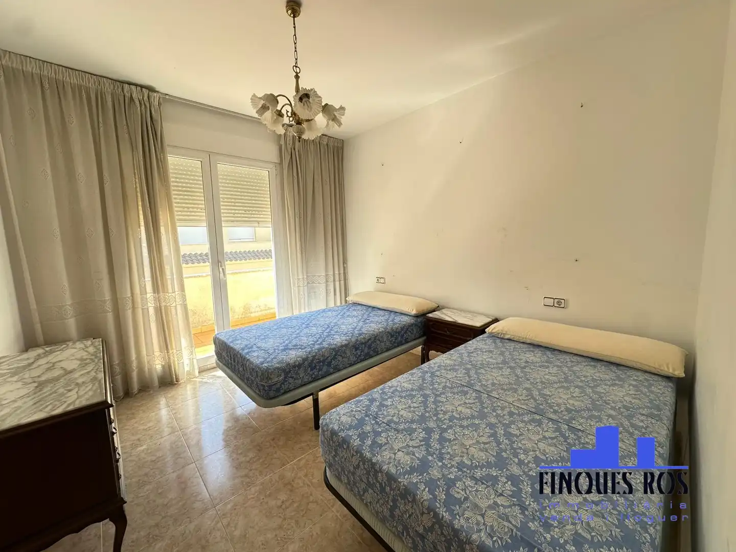Schlafzimmer von Einfamilien-Reihenhaus zum Verkauf in Vinaròs mit Heizung, Terrasse und Abstellraum