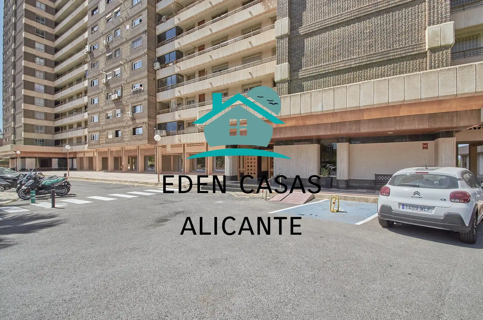 Außenansicht von Wohnungen zum Verkauf in Alicante / Alacant mit Klimaanlage, Heizung und Privatgarten
