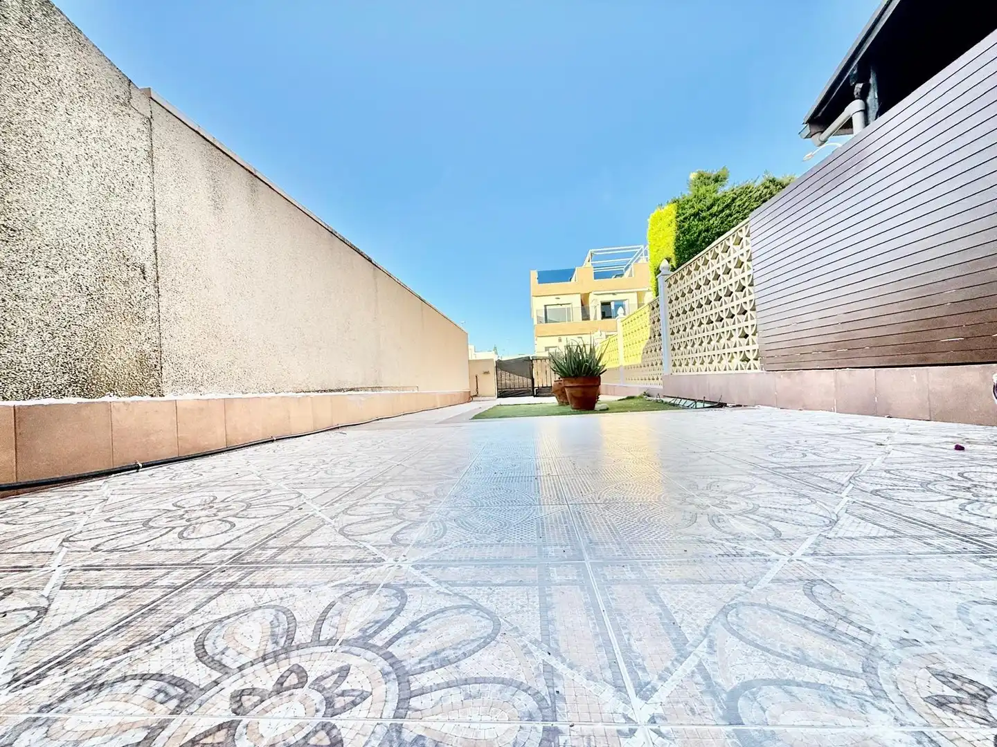 Terraza de Casa adosada en venta en Pilar de la Horadada con Aire acondicionado, Calefacción y Jardín privado