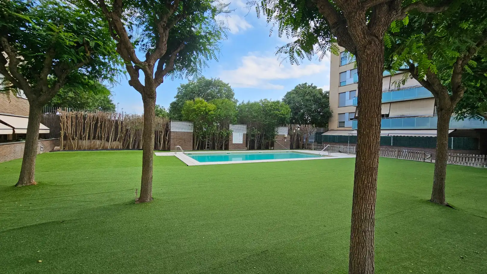 Piscina de Pis en venda en Sabadell amb Aire condicionat, Calefacció i Parquet