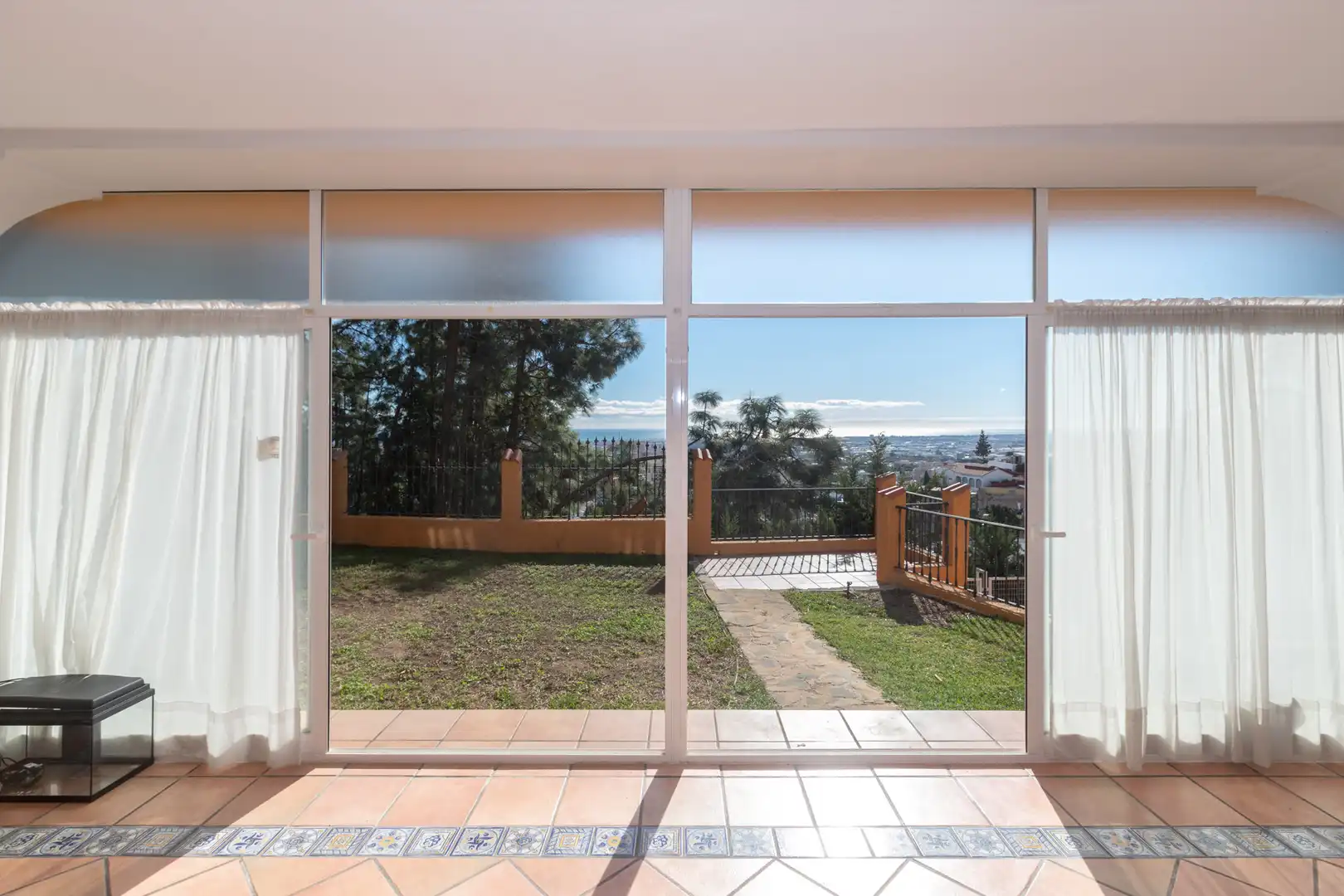 Bedroom of Houses for sale in Málaga  with Air Conditioner, Private garden and Terrace