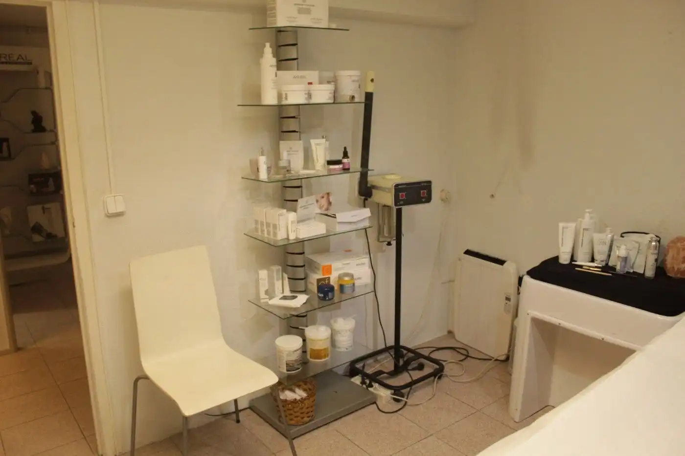 Bany de Local en venda en Barcelona amb Aire condicionat, Calefacció i Moblat