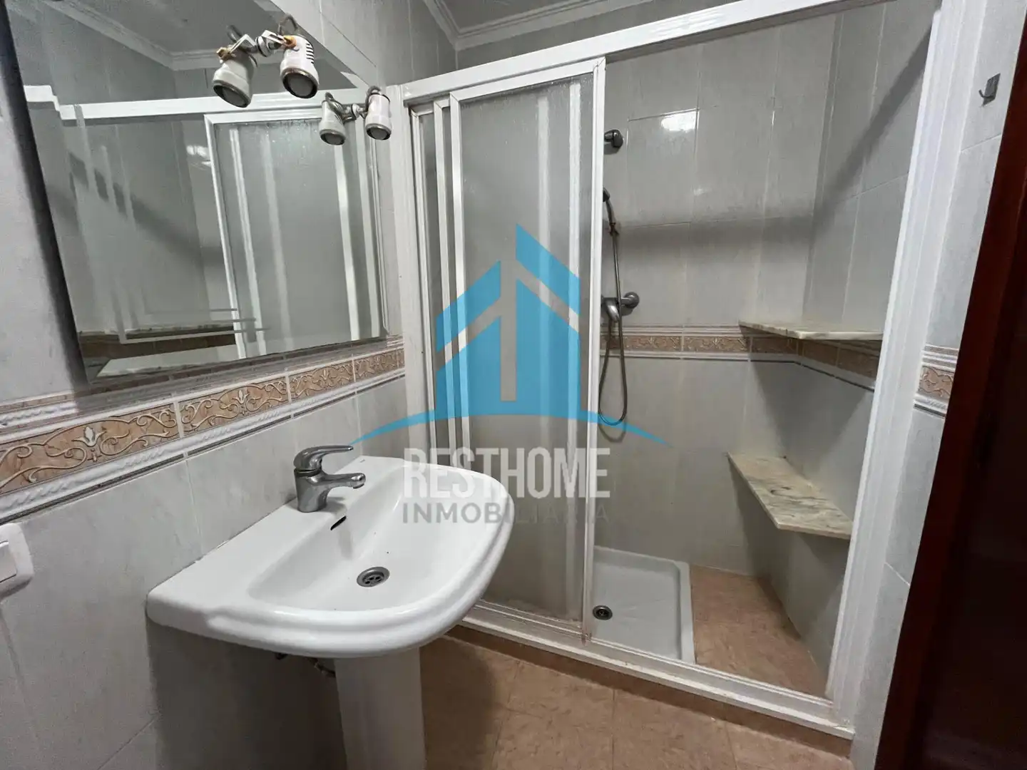 Bathroom of Flat for sale in Cullera