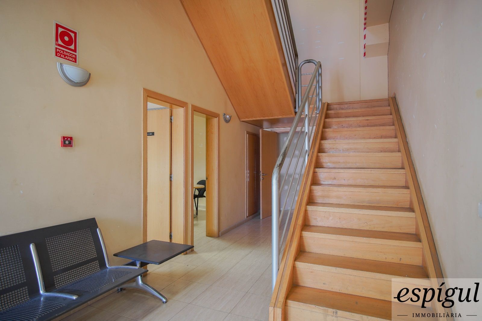 Office to rent in Girona Capital  with Air Conditioner, Heating and Furnished