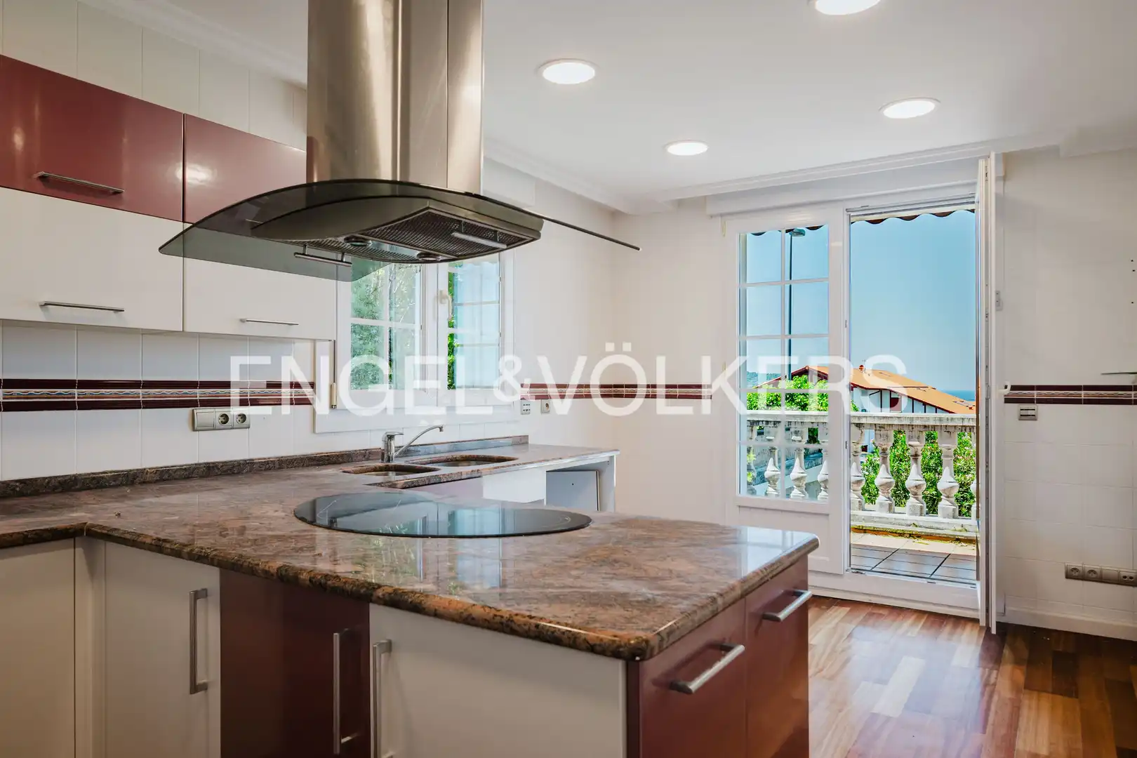 Cocina de Finca rústica en venta en Hendaye con Aire acondicionado, Calefacción y Jardín privado
