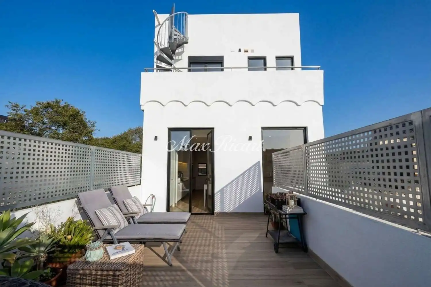 Casa con piscina en venta en Sant Martí