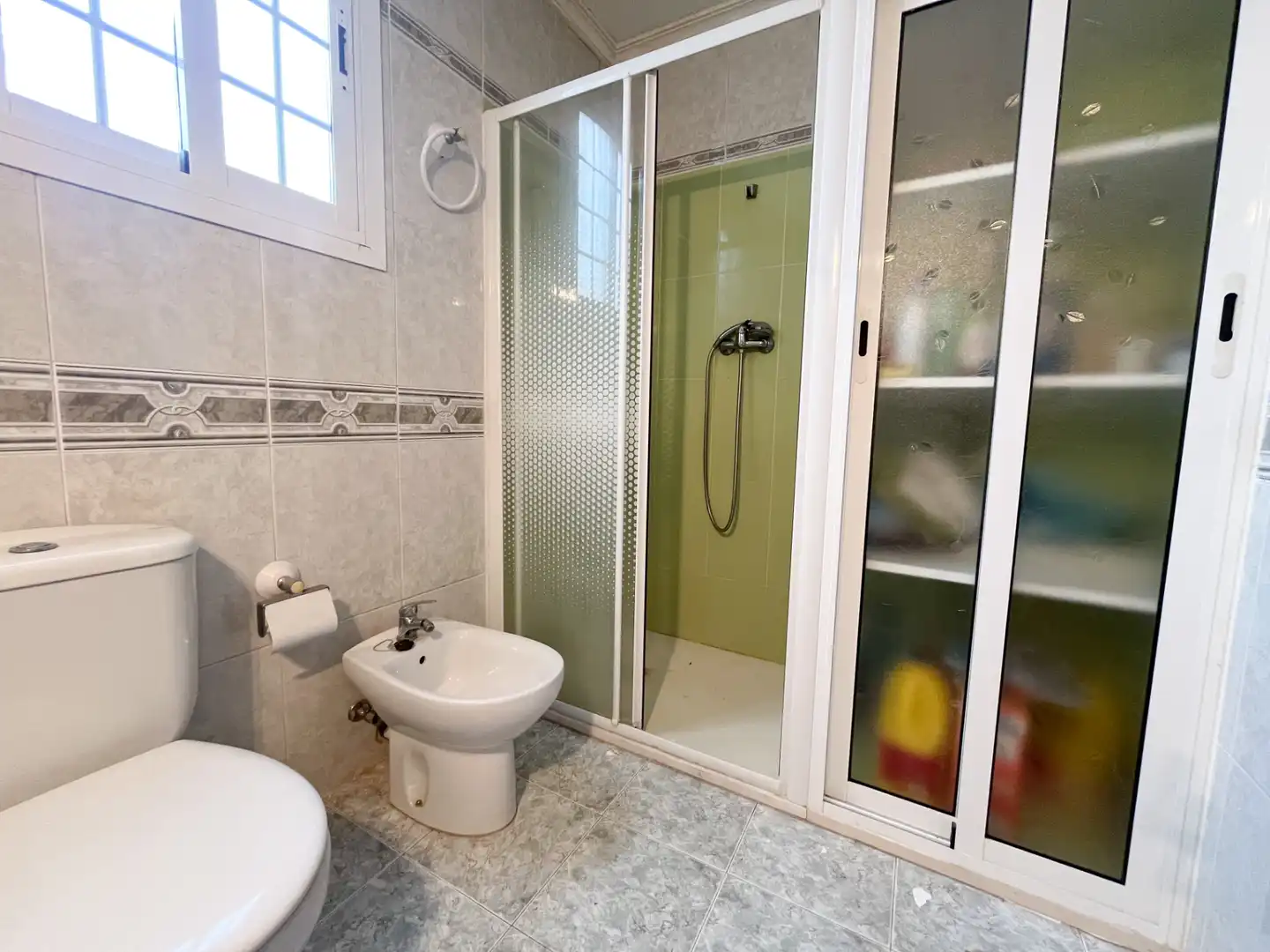 Baño de Piso en venta en Sagunto / Sagunt con Aire acondicionado, Amueblado y Horno
