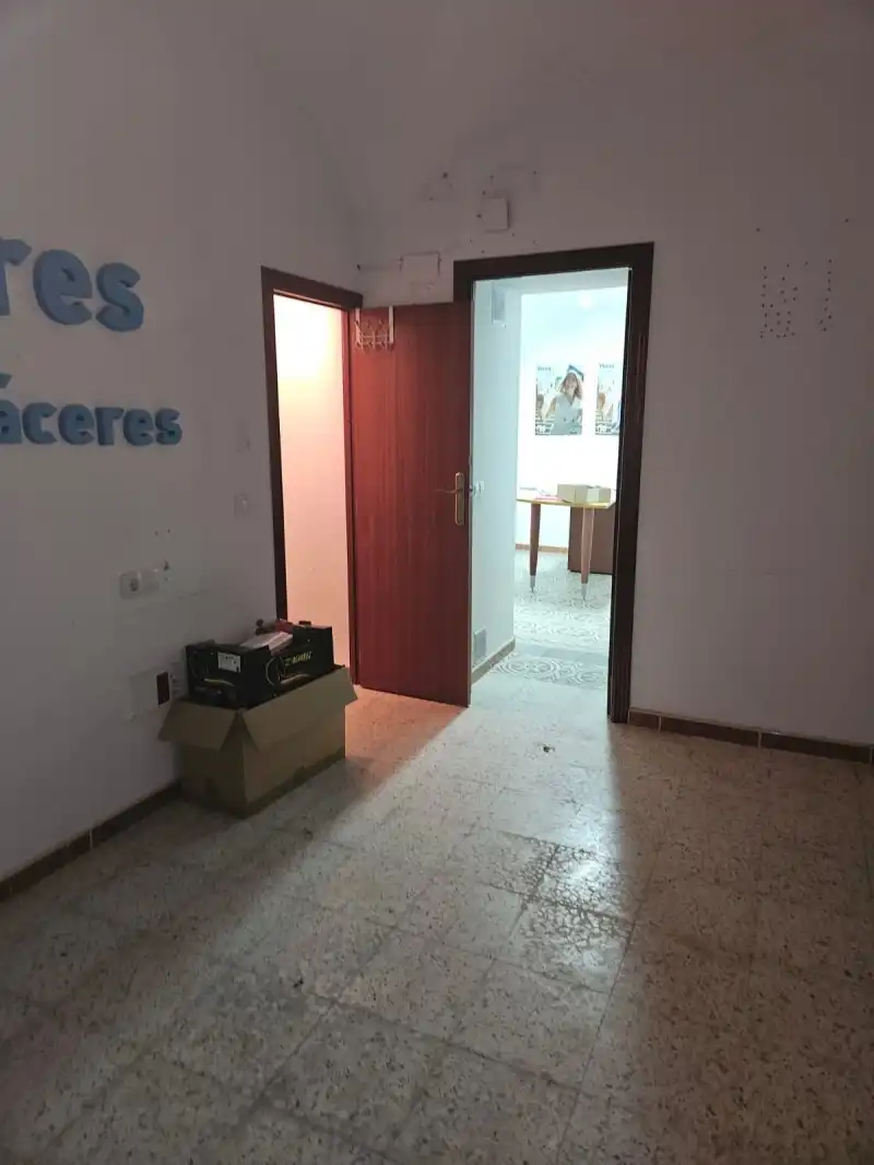 Habitatge amb jardí en venda a Casar de Cáceres
