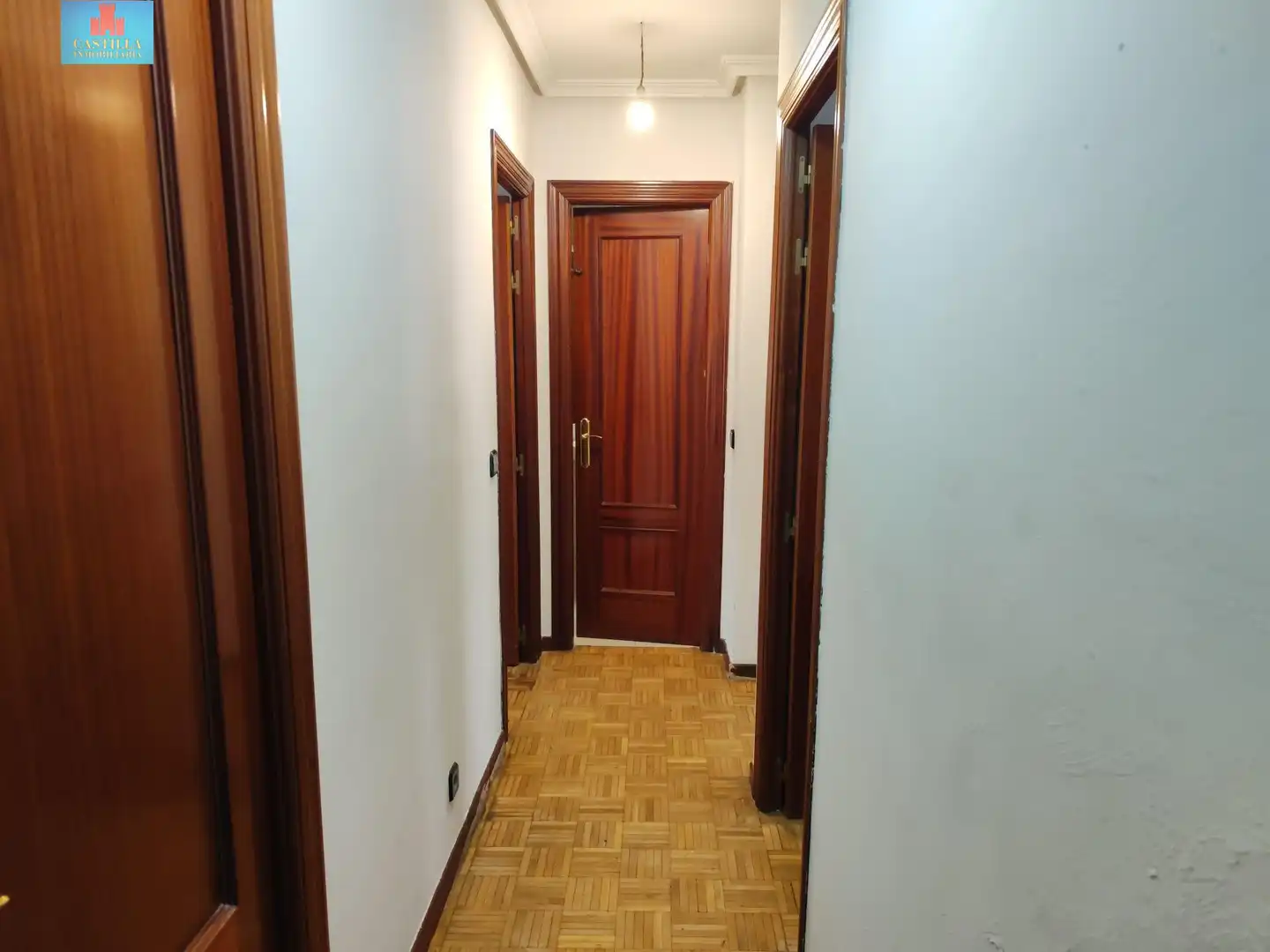 Piso en venta en Ávila con Calefacción, Terraza y Trastero