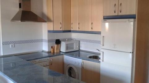 Foto 3 de Apartament en venda a Calle de Arturo Barea, Valdepasillas - La Paz - Huerta Rosales, Badajoz Capital