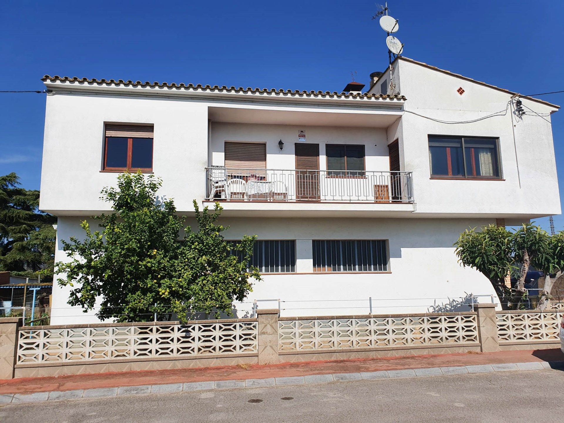 Vista exterior de Casa o chalet en venta en Bescanó con Calefacción, Terraza y Trastero