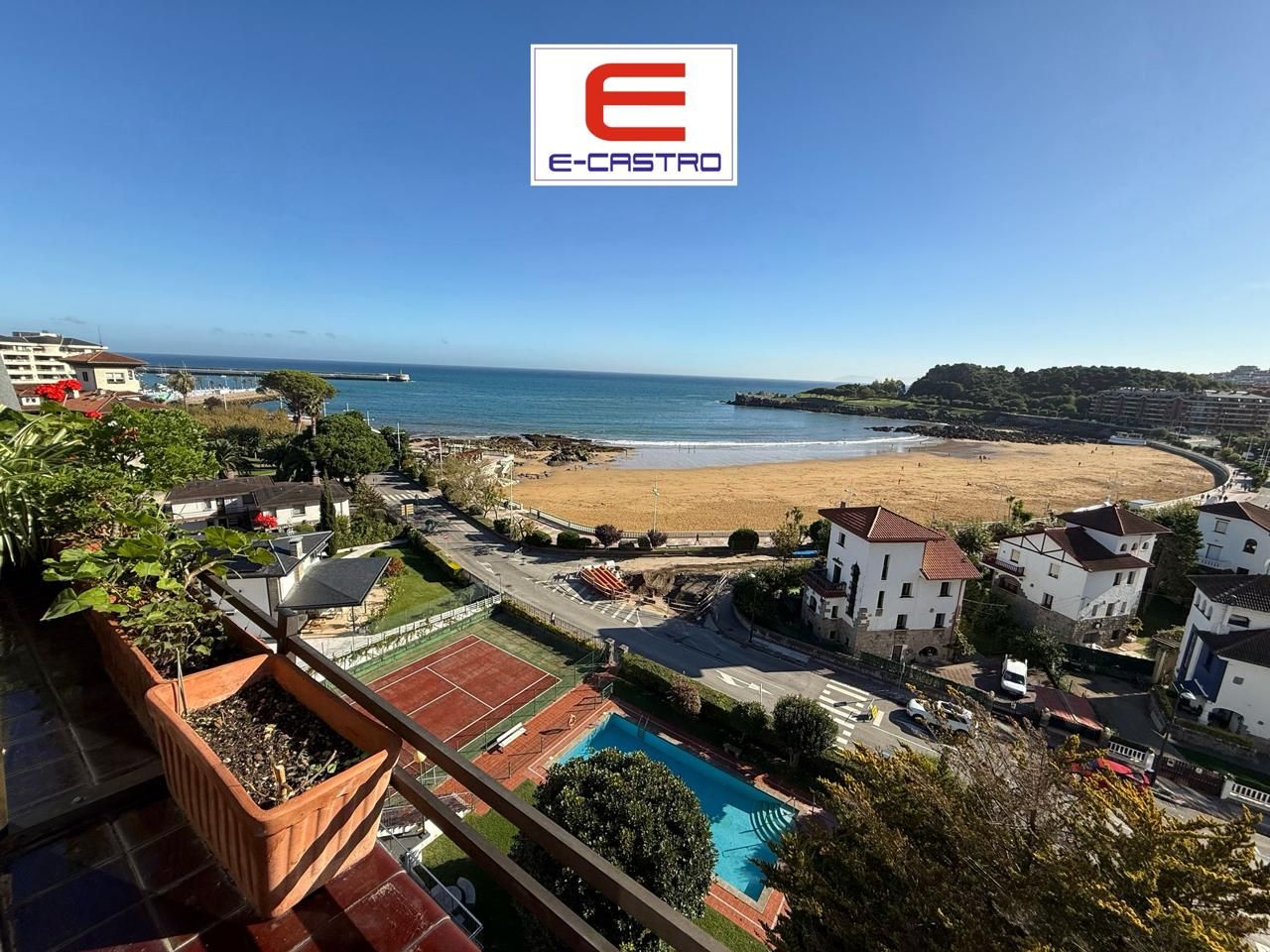 Flat for sale in Castro-Urdiales  with Parquet flooring, Terrace and Storage room