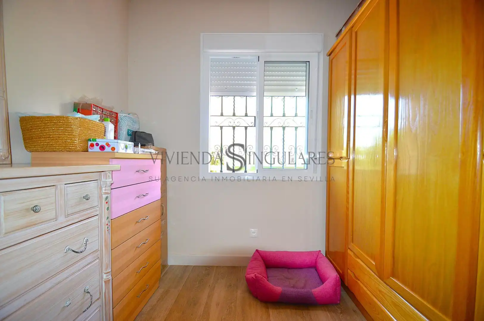 Bedroom of Flat for sale in Sevilla  with Air Conditioner, Heating and Private garden