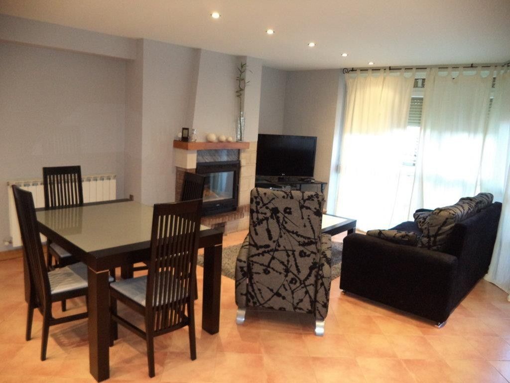 Living room of Flat for sale in Haro  with Heating, Terrace and Swimming Pool