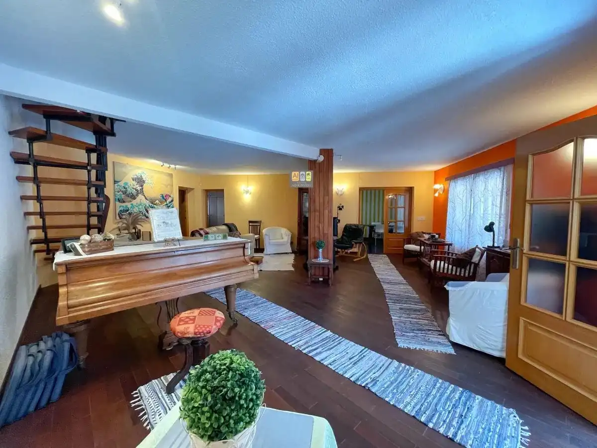 Wohnzimmer von Country house zum Verkauf in Mascarat
