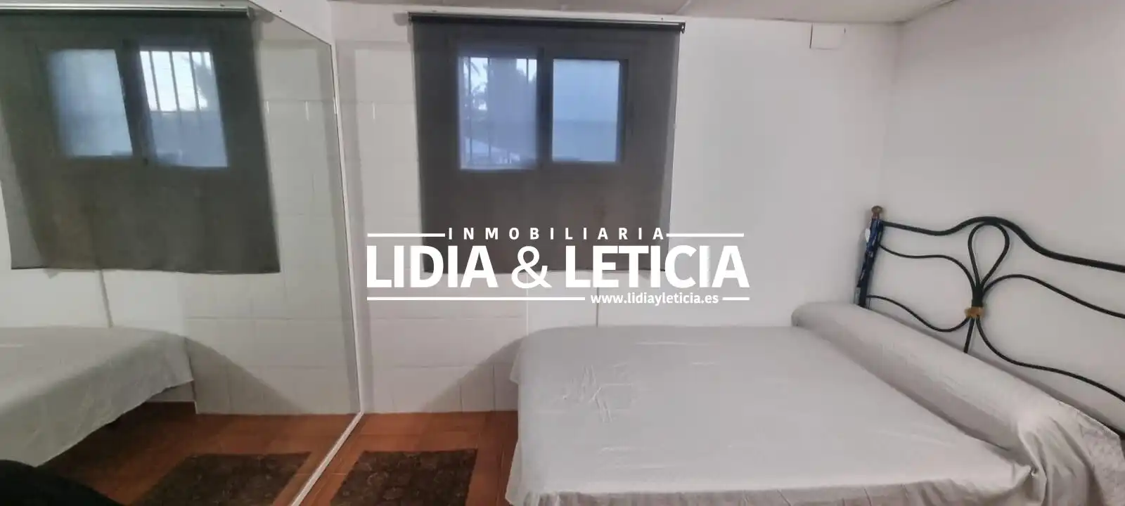 Habitación de Casa o chalet en venta en Alcalá de Guadaira con Jardín privado