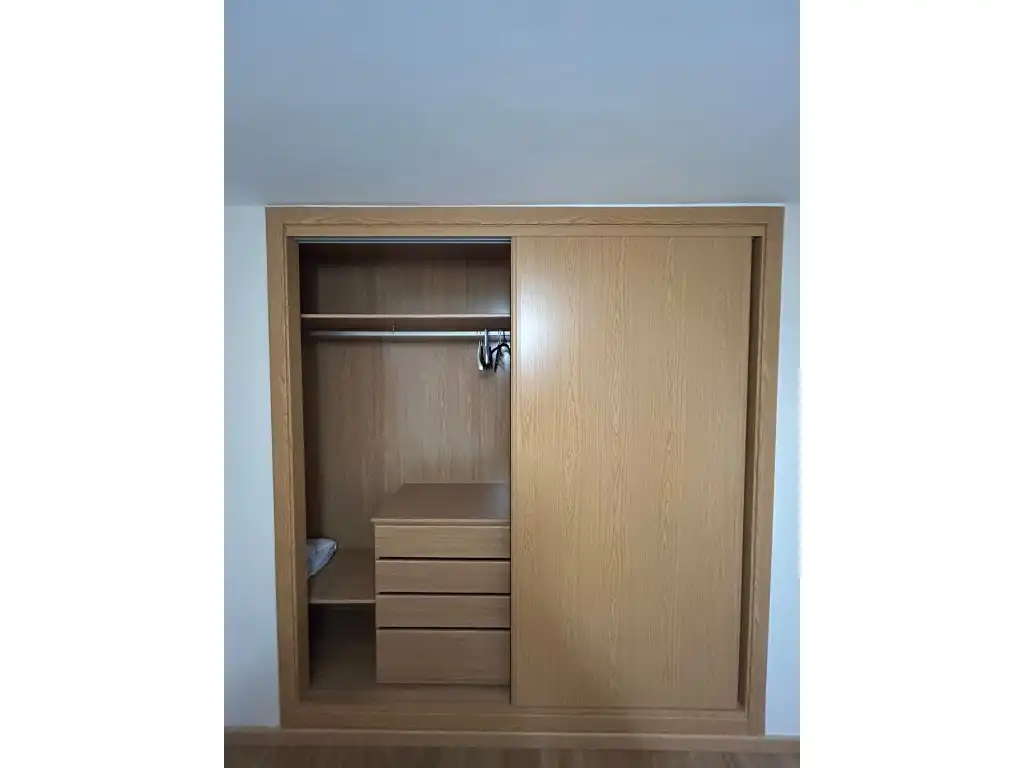 Dormitori de Apartament en venda en Puertollano