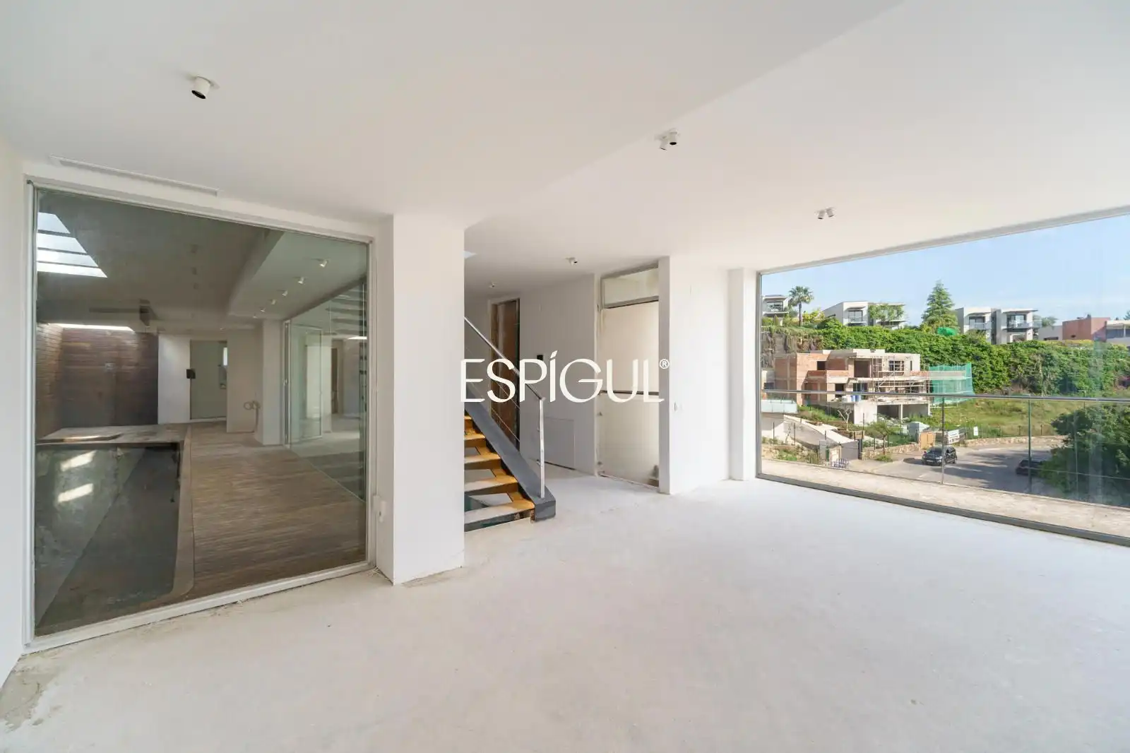 Sala d'estar de Casa o xalet en venda en Sant Esteve Sesrovires amb Aire condicionat, Calefacció i Traster