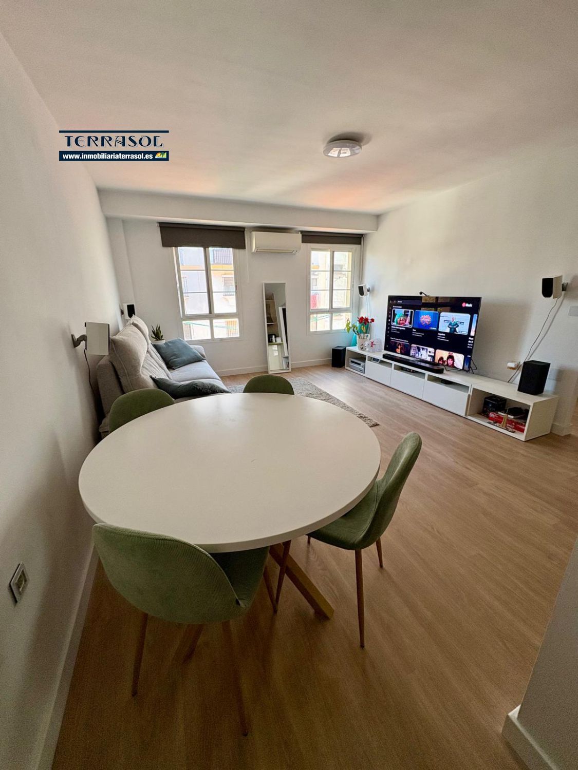 Living room of Apartment for sale in Vélez-Málaga  with Air Conditioner and Heating