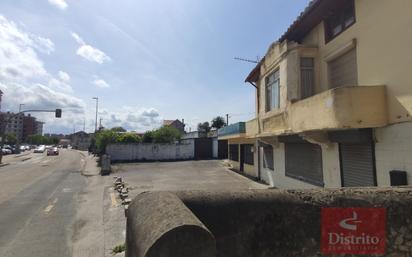 Vista exterior de Casa adosada en venda en Santander amb Calefacció