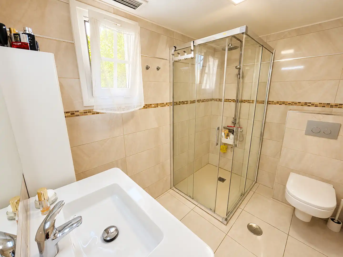 Bany de Casa o xalet en venda en San Bartolomé de Tirajana amb Aire condicionat, Jardí privat i Terrassa