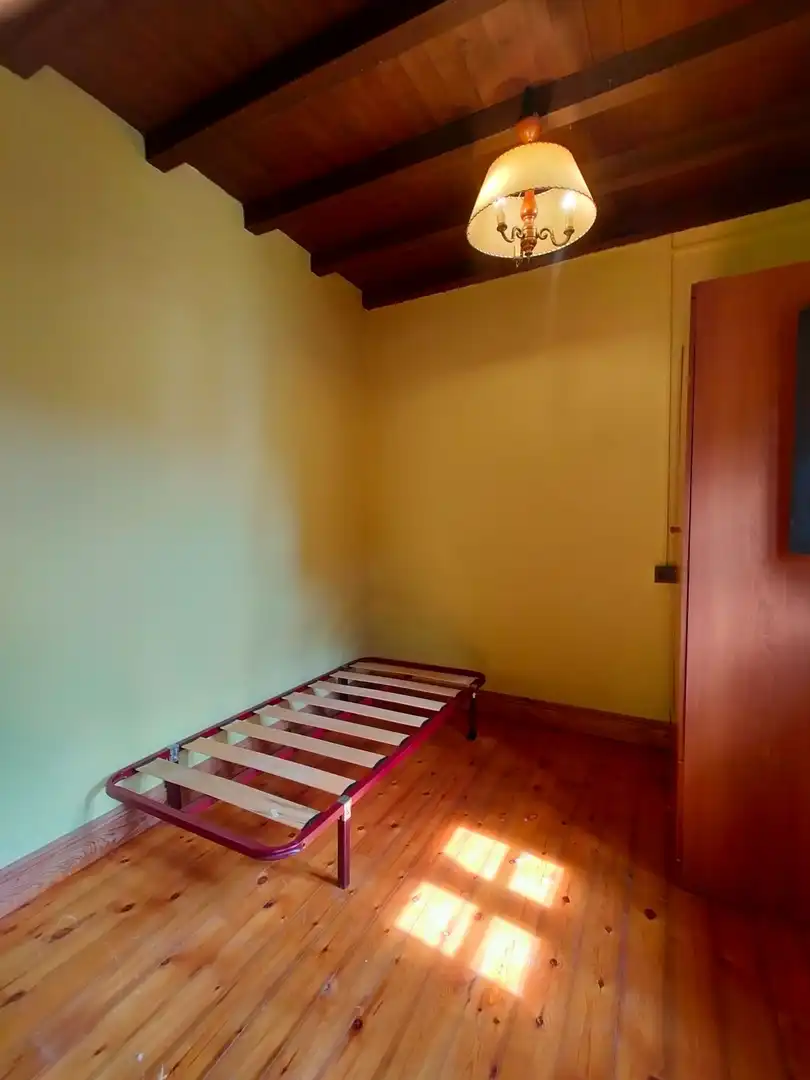 Habitación de Finca rústica en venta en Salas con Terraza y Trastero