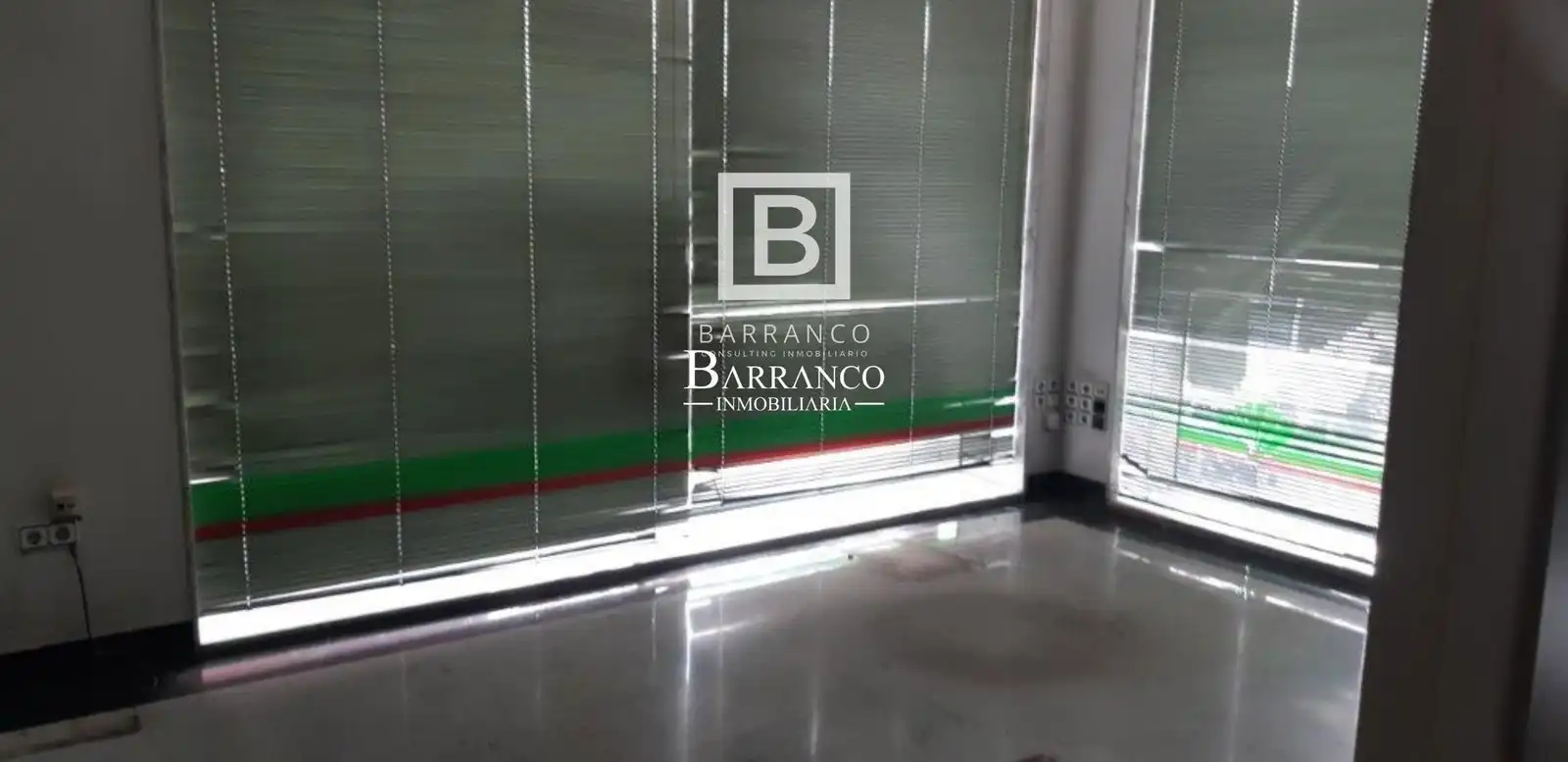 Local comercial en venta en Calle Real, imagen 2