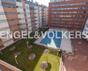 Exterior view of Apartment to rent in Alcorcón  with Air Conditioner, Heating and Parquet flooring