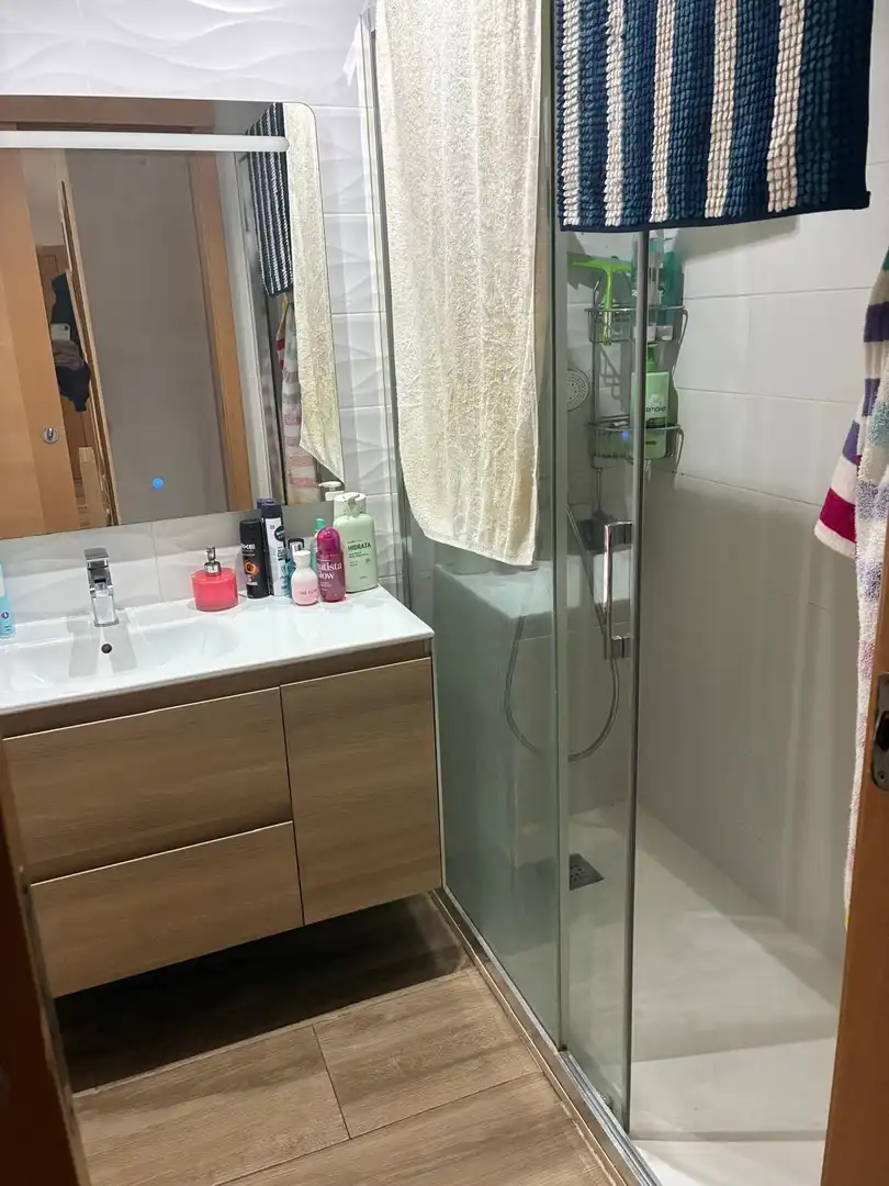 Bathroom of Flat for sale in Alaquàs  with Parquet flooring