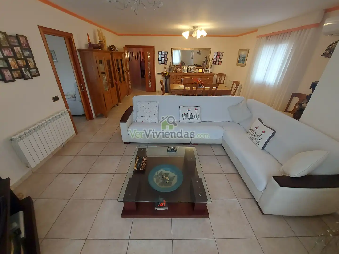 Sala d'estar de Casa o xalet en venda en Vallirana amb Aire condicionat, Calefacció i Jardí privat