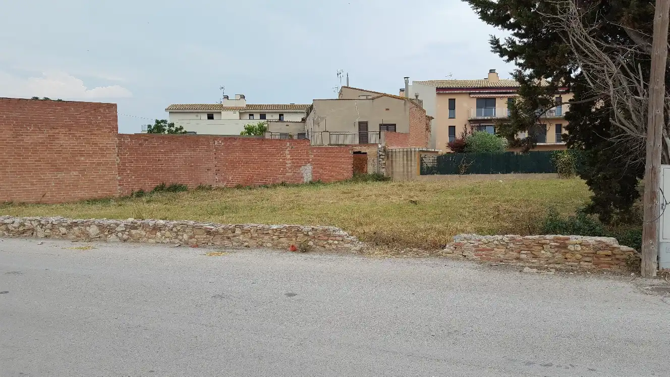 Residential land for sale in Vila-sacra, imagen 2