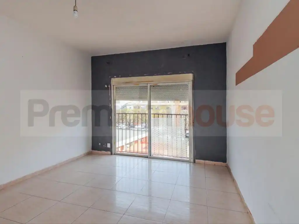 Flat for sale in Calle de Pi i Margall, Migjorn